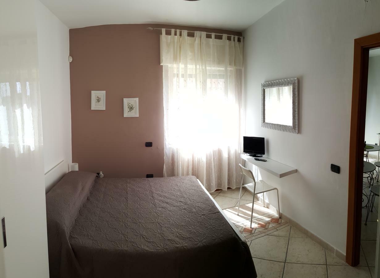 נאפולי B&B Aminei Metro מראה חיצוני תמונה